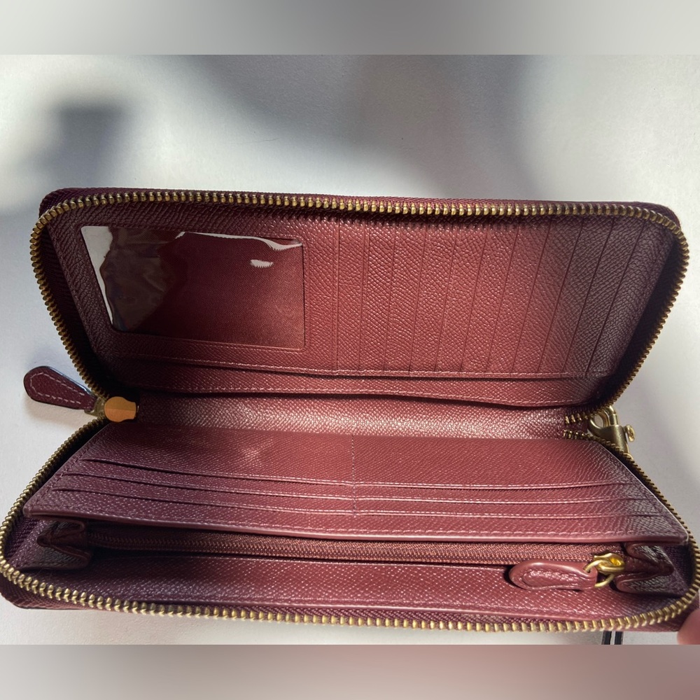 LikeNew $225 COACH Continental ZipAround Leather Wristlet Clutch Wallet Burgundy - Picture 13 of 15